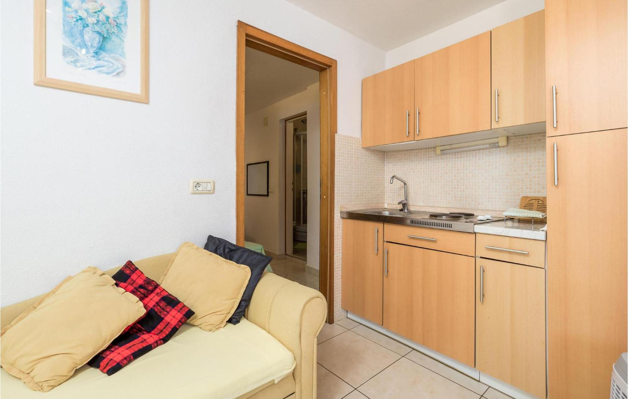 Beach Front Apartment In Punta Kriza With Kitchen Dış mekan fotoğraf