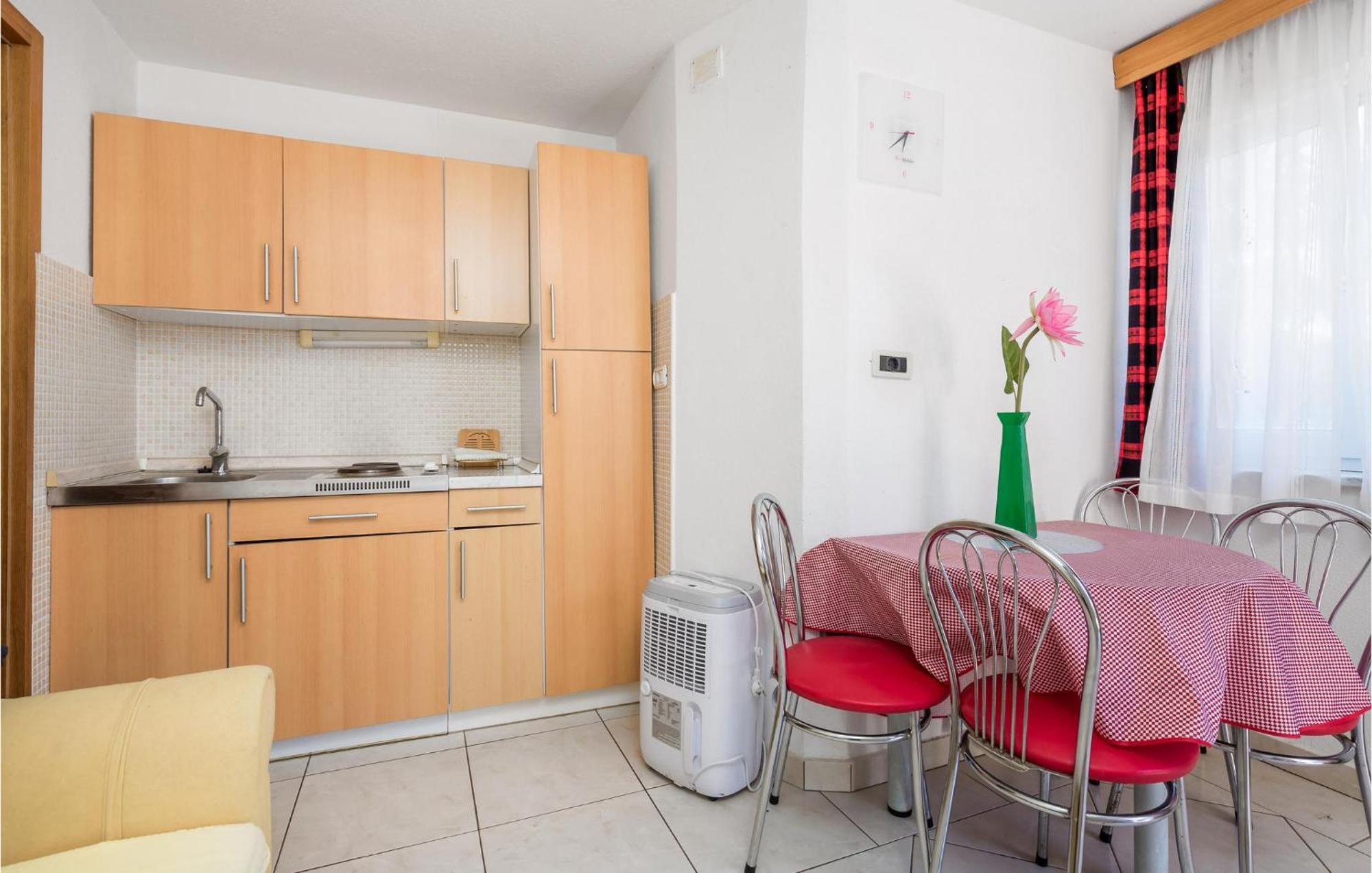 Beach Front Apartment In Punta Kriza With Kitchen Dış mekan fotoğraf