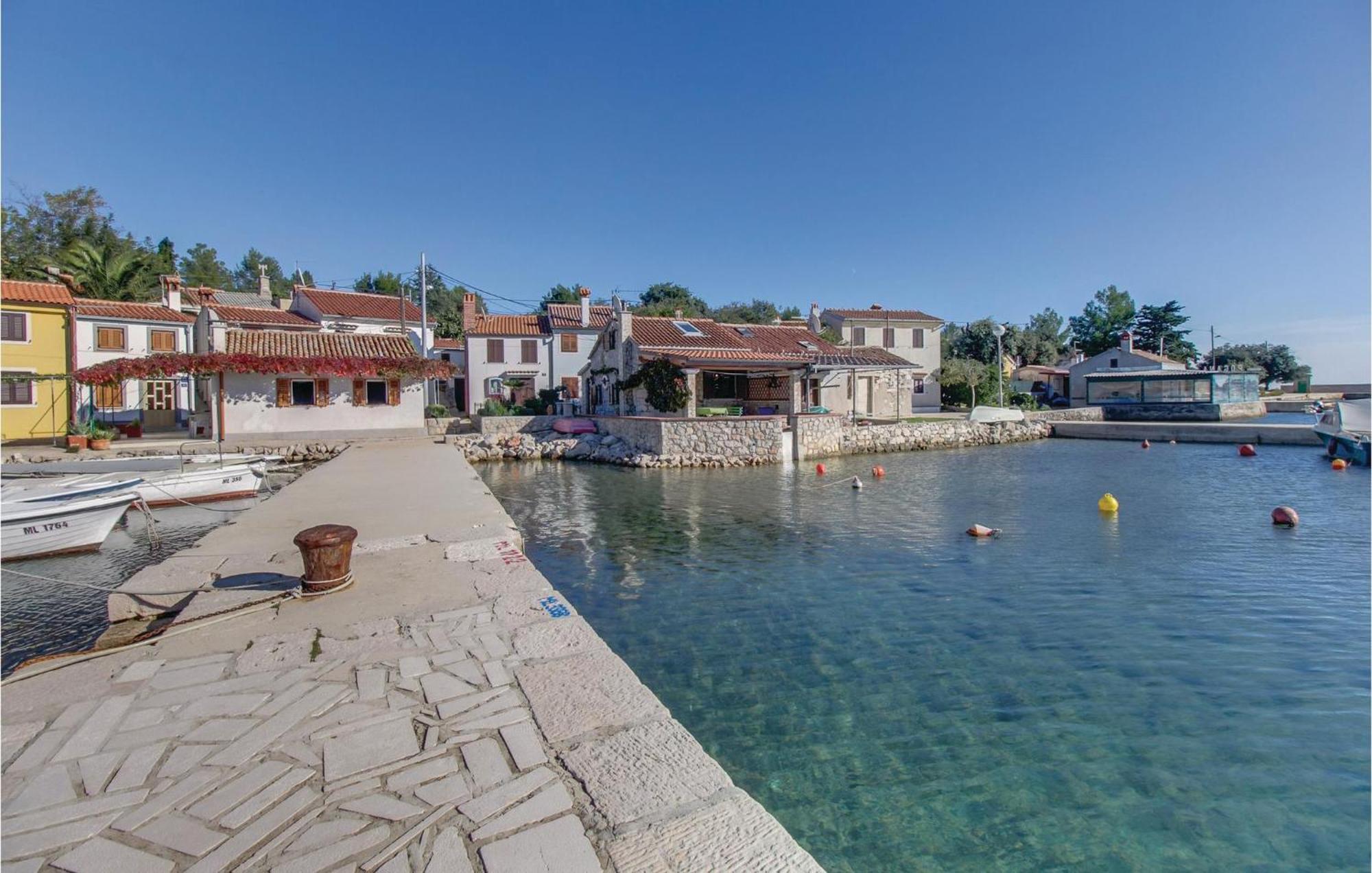 Beach Front Apartment In Punta Kriza With Kitchen Dış mekan fotoğraf